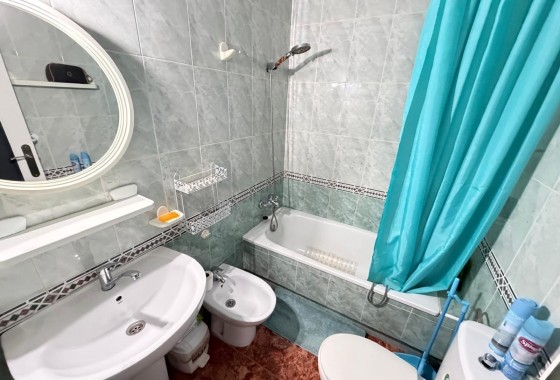 Herverkoop - Appartement / Flat -
Torrevieja - Estacion de autobuses