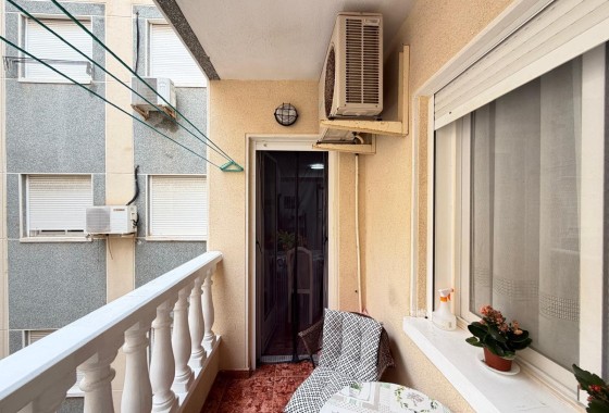 Herverkoop - Appartement / Flat -
Torrevieja - Estacion de autobuses