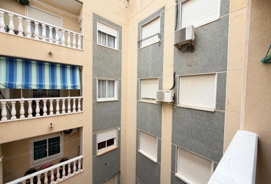 Herverkoop - Appartement / Flat -
Torrevieja - Estacion de autobuses