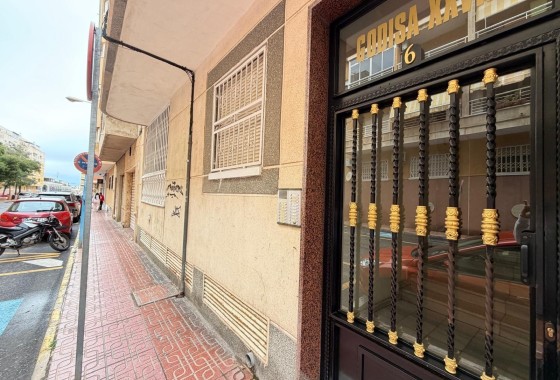 Herverkoop - Appartement / Flat -
Torrevieja - Estacion de autobuses