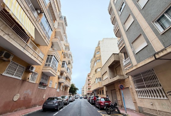 Herverkoop - Appartement / Flat -
Torrevieja - Estacion de autobuses