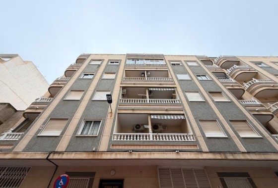Herverkoop - Appartement / Flat -
Torrevieja - Estacion de autobuses
