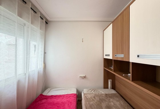 Resale - Apartment / Flat -
Torrevieja - Playa del Cura