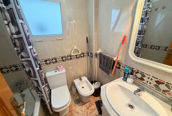Resale - Apartment / Flat -
Torrevieja - Playa del Cura