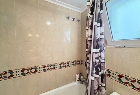 Resale - Apartment / Flat -
Torrevieja - Playa del Cura