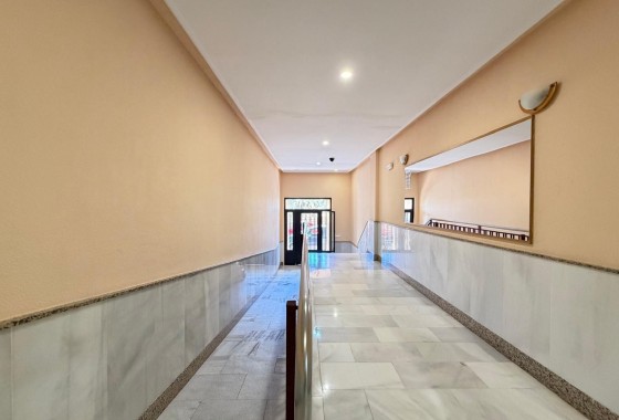 Resale - Apartment / Flat -
Torrevieja - Playa del Cura