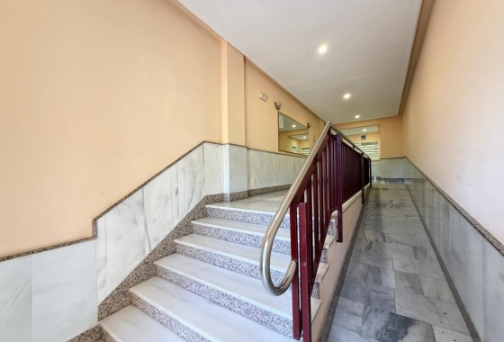 Resale - Apartment / Flat -
Torrevieja - Playa del Cura
