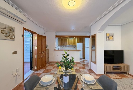 Herverkoop - Rijhuis -
Orihuela Costa - Las Filipinas