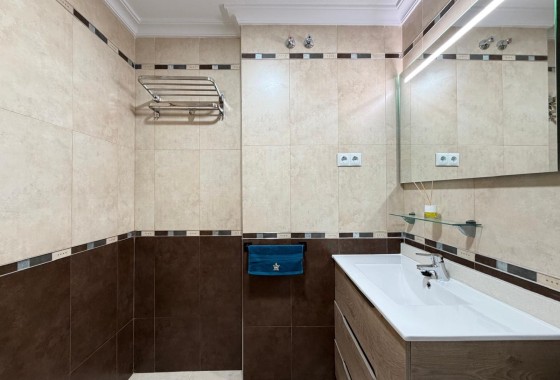 Herverkoop - Appartement / Flat -
Torrevieja - Playa del Cura