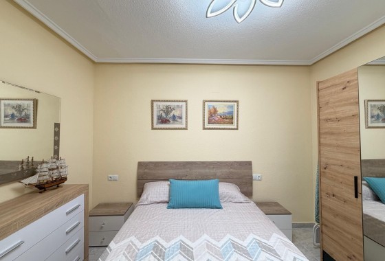 Herverkoop - Appartement / Flat -
Torrevieja - Playa del Cura