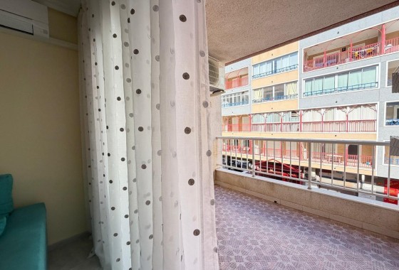 Herverkoop - Appartement / Flat -
Torrevieja - Playa del Cura