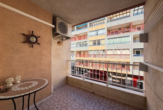 Herverkoop - Appartement / Flat -
Torrevieja - Playa del Cura