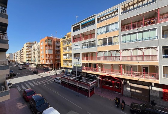 Herverkoop - Appartement / Flat -
Torrevieja - Playa del Cura