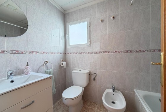 Resale - Apartment / Flat -
Torrevieja - Playa del Cura