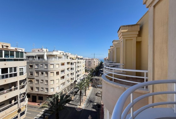Resale - Apartment / Flat -
Torrevieja - Playa del Cura