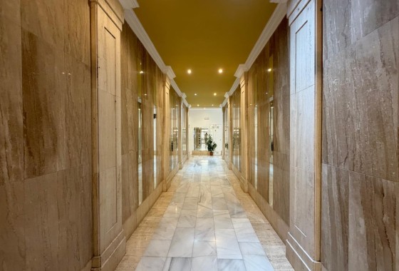 Resale - Apartment / Flat -
Torrevieja - Playa del Cura