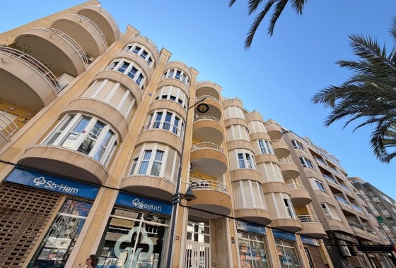 Resale - Apartment / Flat -
Torrevieja - Playa del Cura