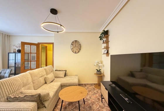 Venta - Apartamento / Piso -
Torrevieja - Playa de los Locos