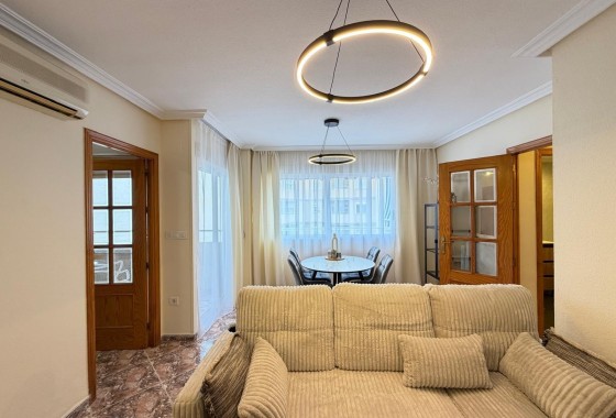 Venta - Apartamento / Piso -
Torrevieja - Playa de los Locos