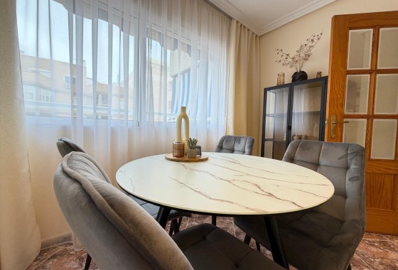 Venta - Apartamento / Piso -
Torrevieja - Playa de los Locos