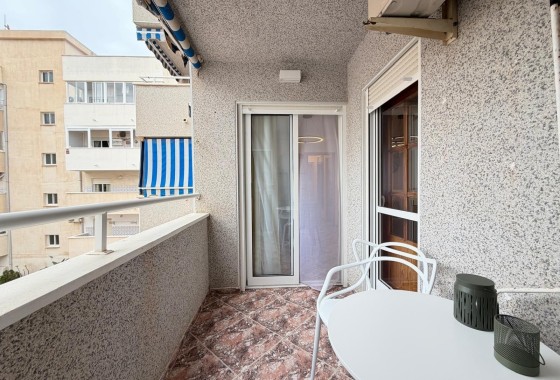 Venta - Apartamento / Piso -
Torrevieja - Playa de los Locos