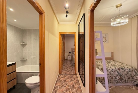 Venta - Apartamento / Piso -
Torrevieja - Playa de los Locos