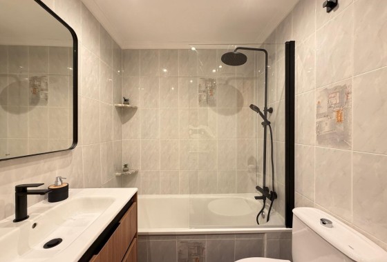 Venta - Apartamento / Piso -
Torrevieja - Playa de los Locos