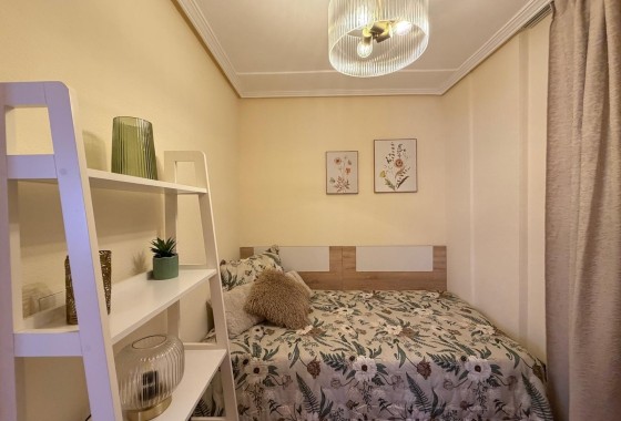Venta - Apartamento / Piso -
Torrevieja - Playa de los Locos