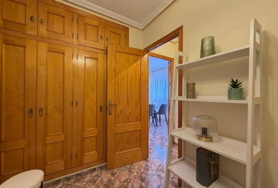 Venta - Apartamento / Piso -
Torrevieja - Playa de los Locos
