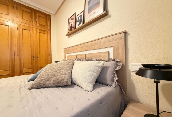 Venta - Apartamento / Piso -
Torrevieja - Playa de los Locos
