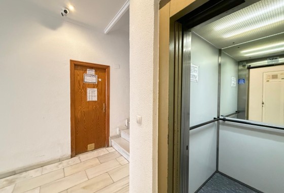 Herverkoop - Appartement / Flat -
Torrevieja - Acequion