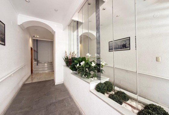 Herverkoop - Appartement / Flat -
Torrevieja - Acequion