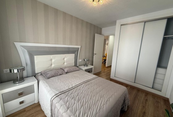 Resale - Apartment / Flat -
Torrevieja - Center