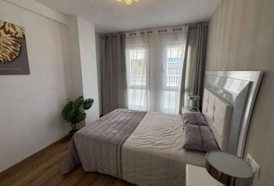 Resale - Apartment / Flat -
Torrevieja - Center