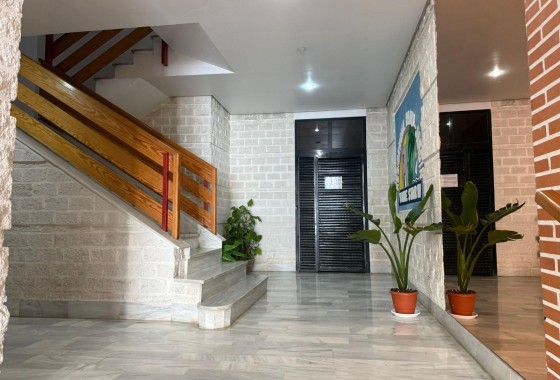 Resale - Apartment / Flat -
Torrevieja - Center