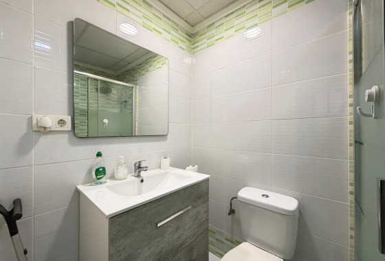 Herverkoop - Rijhuis -
Torrevieja - Nueva Torrevieja