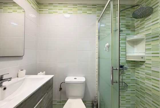 Herverkoop - Rijhuis -
Torrevieja - Nueva Torrevieja