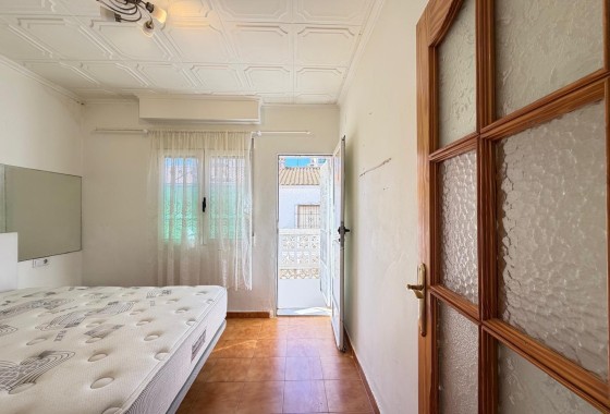 Herverkoop - Rijhuis -
Torrevieja - Nueva Torrevieja