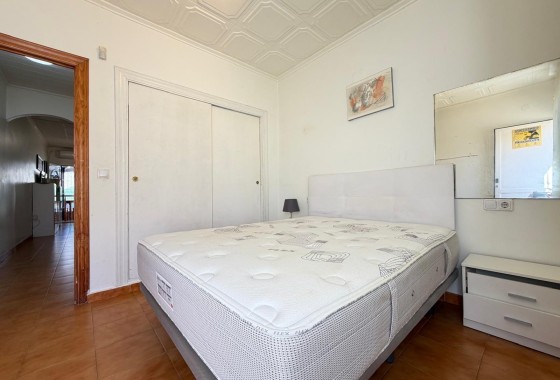 Herverkoop - Rijhuis -
Torrevieja - Nueva Torrevieja
