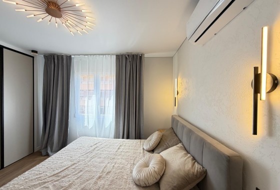 Venta - Apartamento / Piso -
Torrevieja - Punta Prima