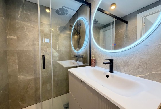 Venta - Apartamento / Piso -
Torrevieja - Punta Prima