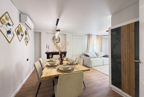 Venta - Apartamento / Piso -
Torrevieja - Punta Prima