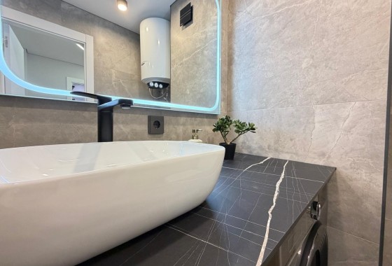 Venta - Apartamento / Piso -
Torrevieja - Punta Prima