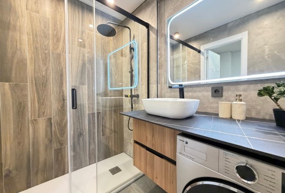 Venta - Apartamento / Piso -
Torrevieja - Punta Prima