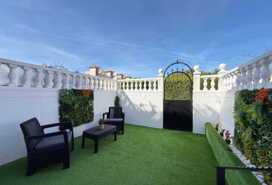 Herverkoop - Rijhuis -
Orihuela Costa - Rocio del Mar