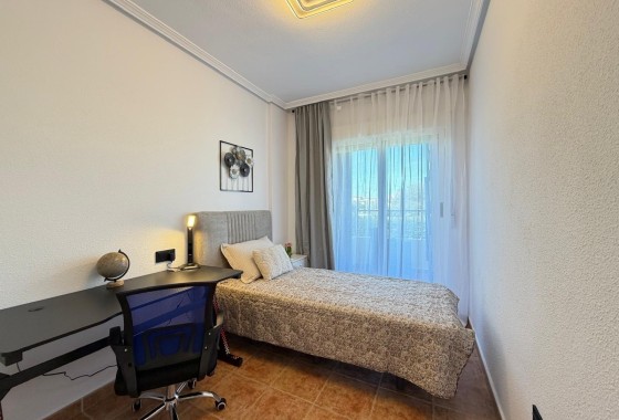 Herverkoop - Rijhuis -
Orihuela Costa - Rocio del Mar