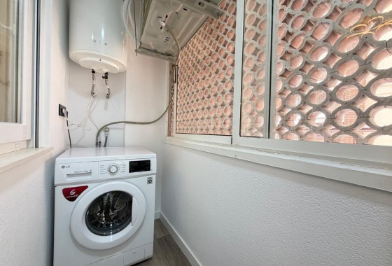 Venta - Apartamento / Piso -
Torrevieja - Estacion de autobuses