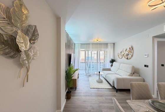 Venta - Apartamento / Piso -
Torrevieja - Estacion de autobuses