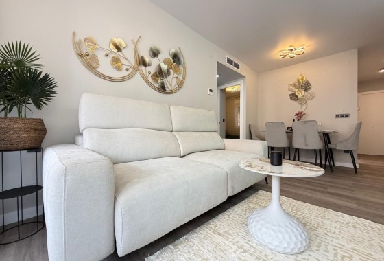 Venta - Apartamento / Piso -
Torrevieja - Estacion de autobuses
