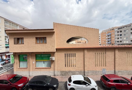 Venta - Apartamento / Piso -
Torrevieja - Estacion de autobuses